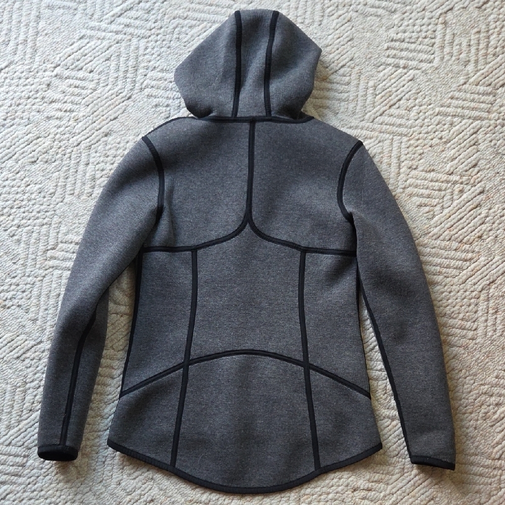 Athleta Women's Reversible Hooded Incline Jacket View 6